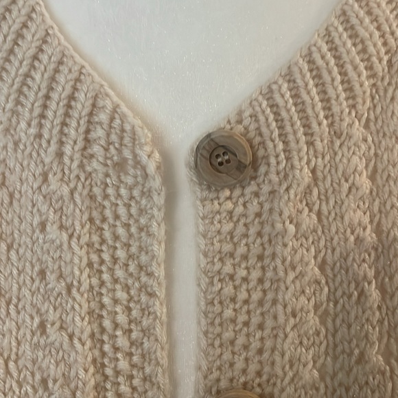 Hand Knit cream cardigan - Picture 5 of 5